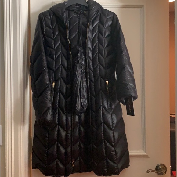 🌟HP🌟NWT Via Spiga chevron quilted slim down coat - Picture 2 of 13